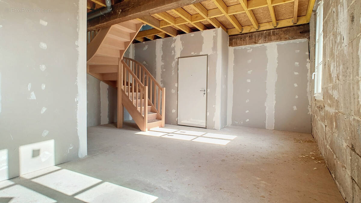 Appartement à TRACY-LE-MONT