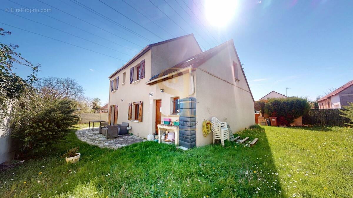 Maison à LISSES