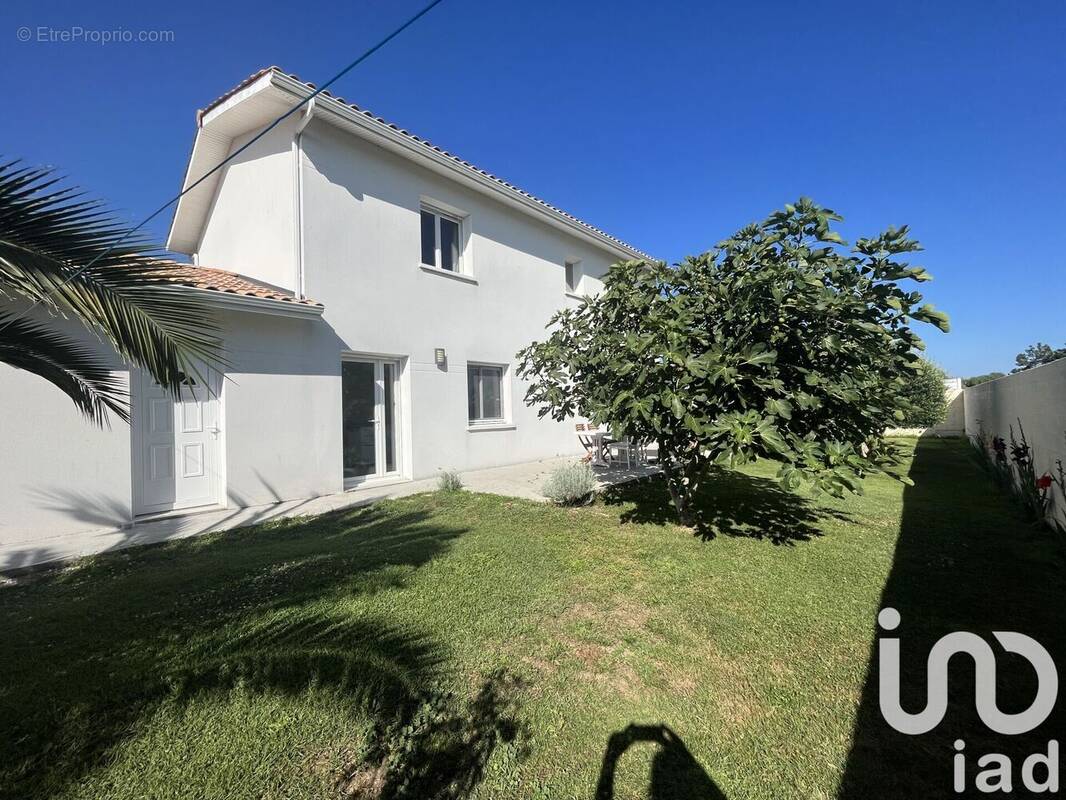 Photo 1 - Maison à AMBARES-ET-LAGRAVE