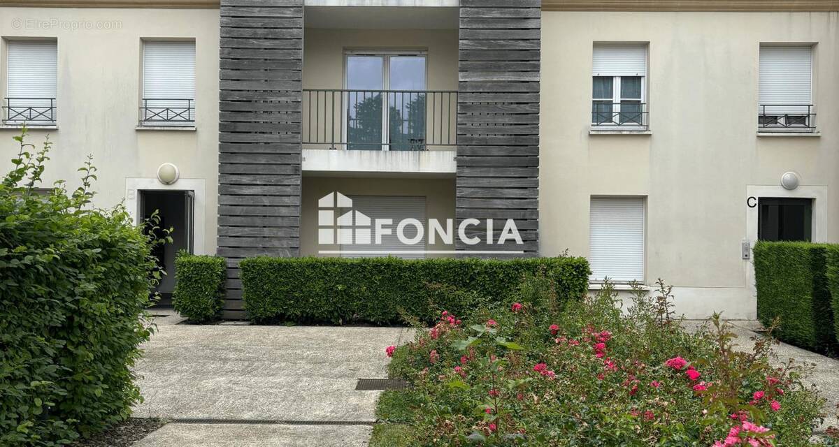 Appartement à MOISSY-CRAMAYEL