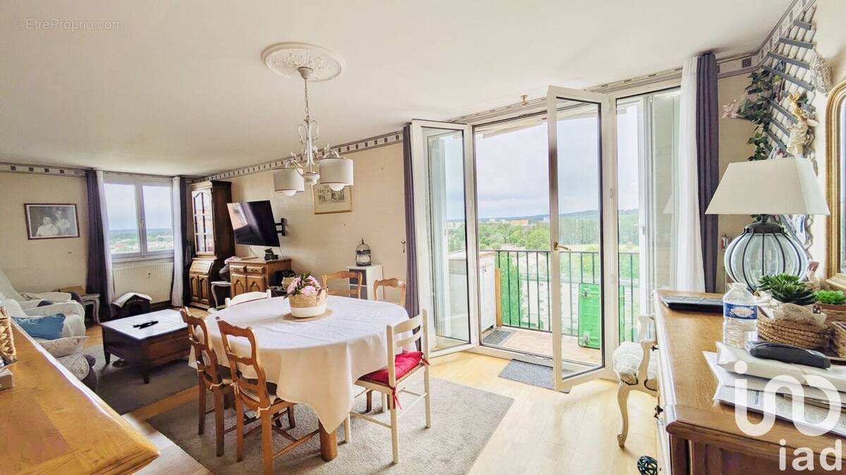 Photo 1 - Appartement à COMPIEGNE