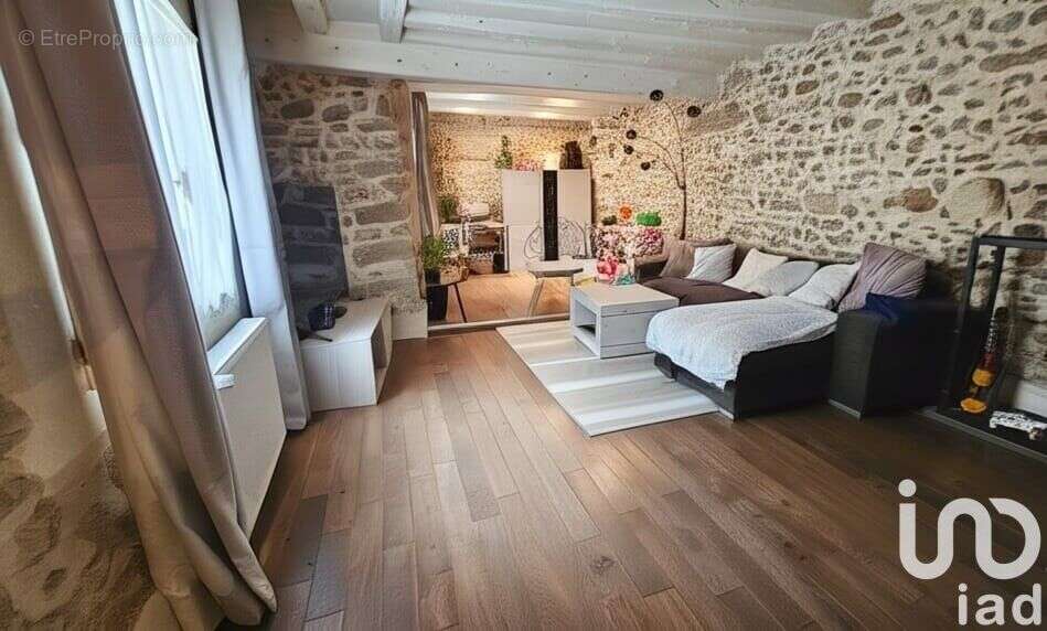 Photo 3 - Maison à BRUYERES-LE-CHATEL