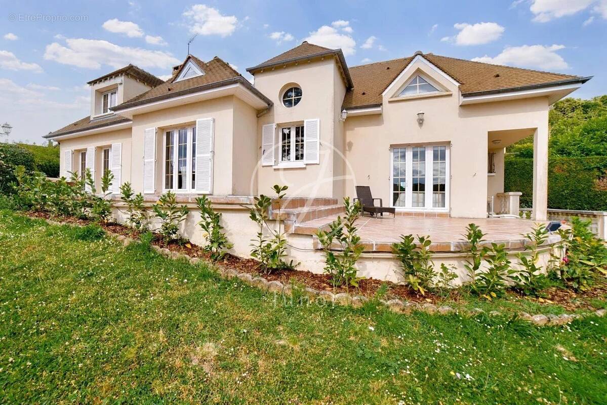 Maison à MAULE
