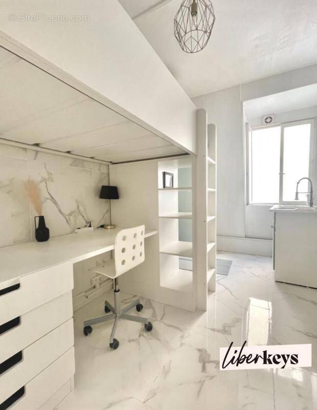 Appartement à PARIS-15E