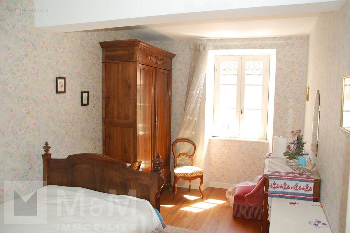 Maison à AXAT