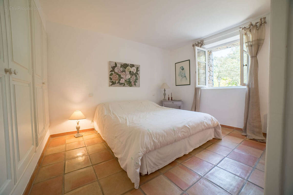 Maison à LORGUES