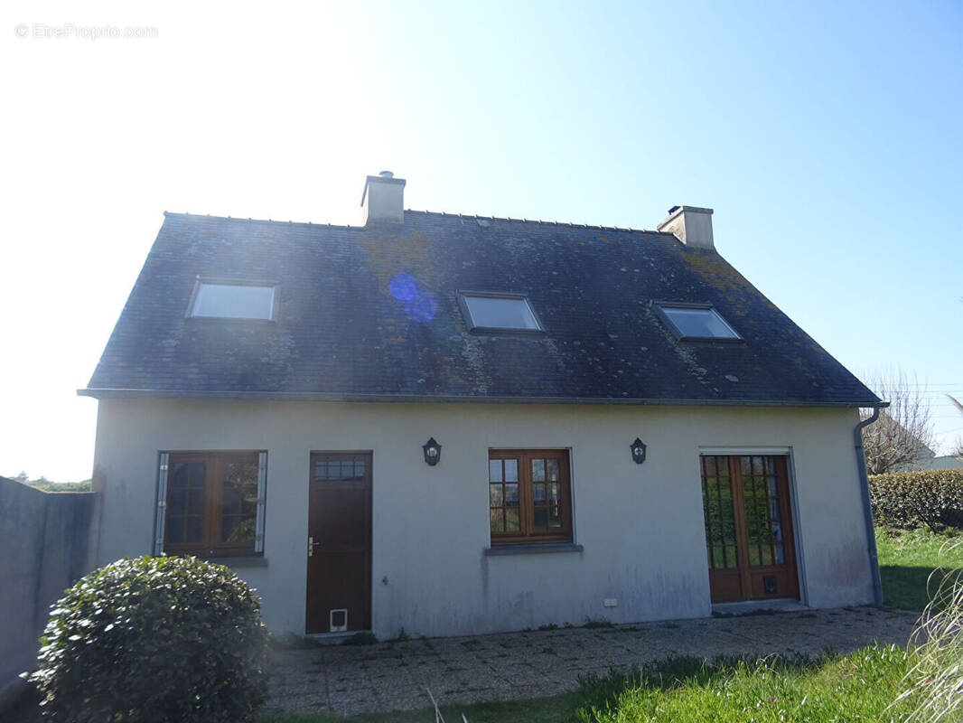 Maison à PLOUGUERNEAU