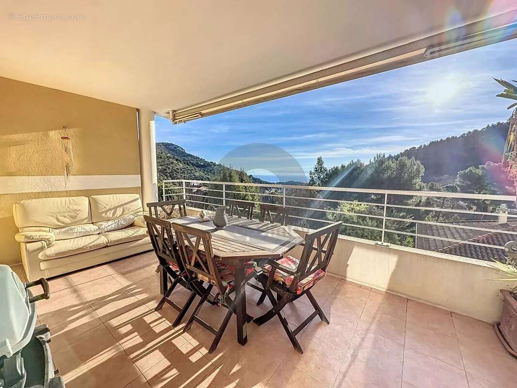 Appartement à EZE