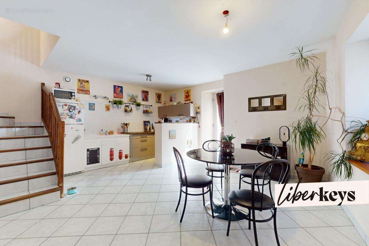 Appartement à MONTAGNY