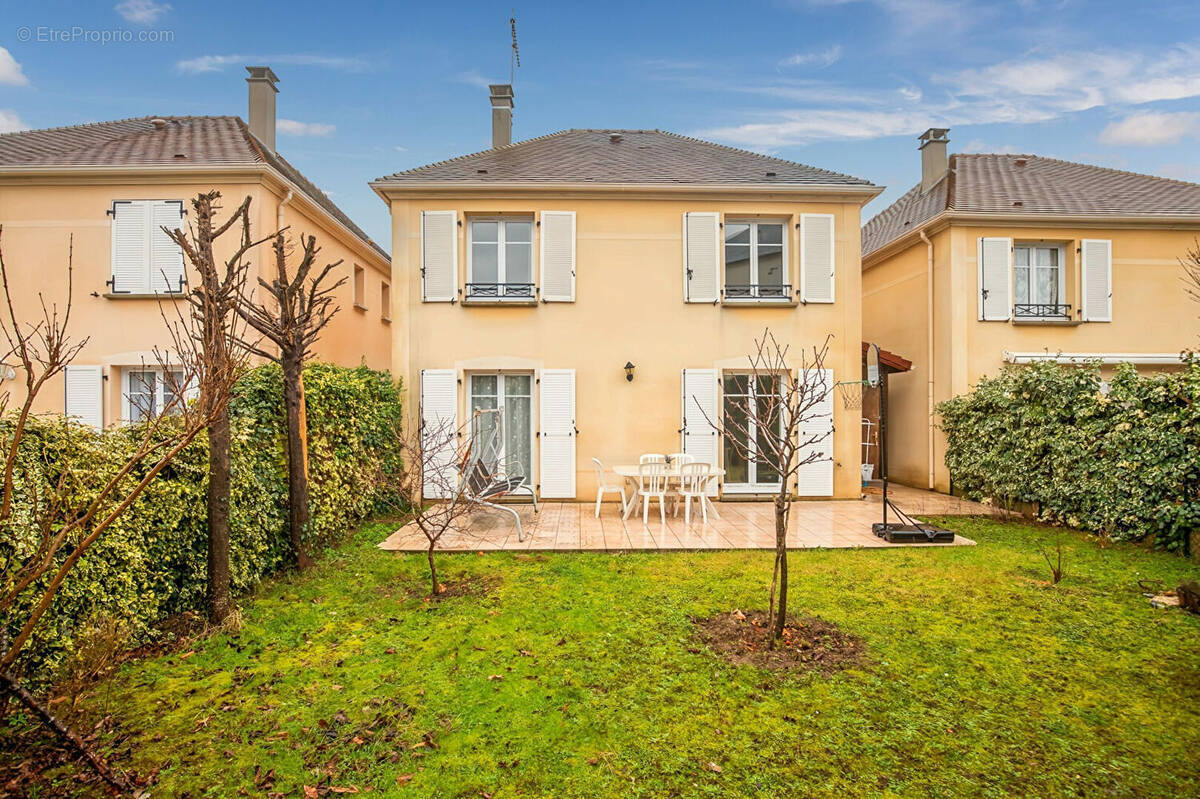 Maison à MONTGERON