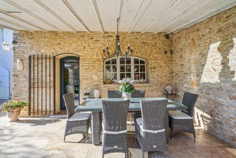 Maison à MONTEUX