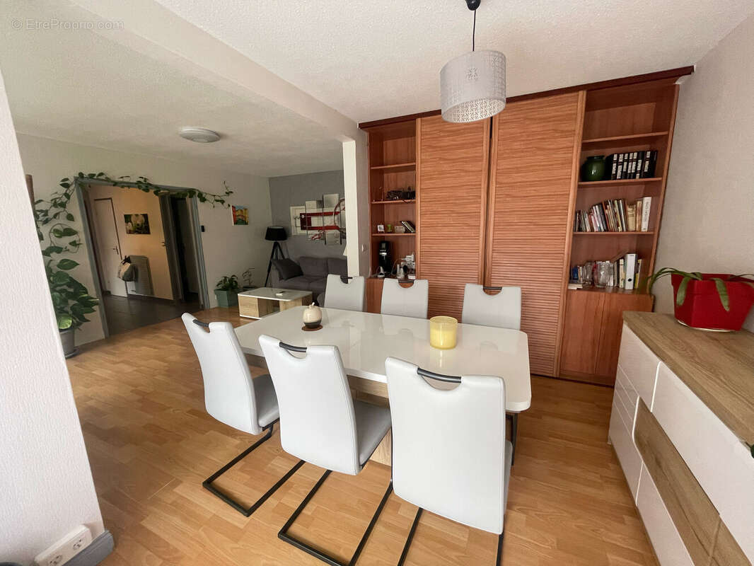 Appartement à LE PONT-DE-CLAIX