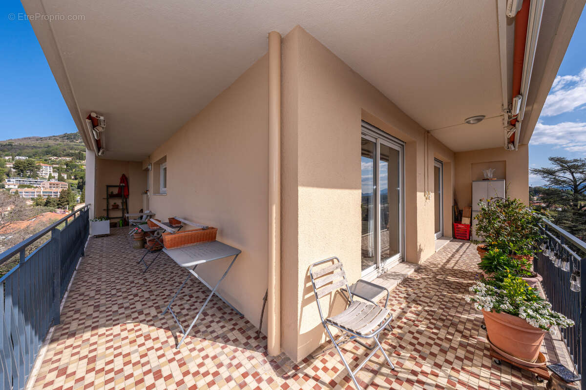 Appartement à VENCE