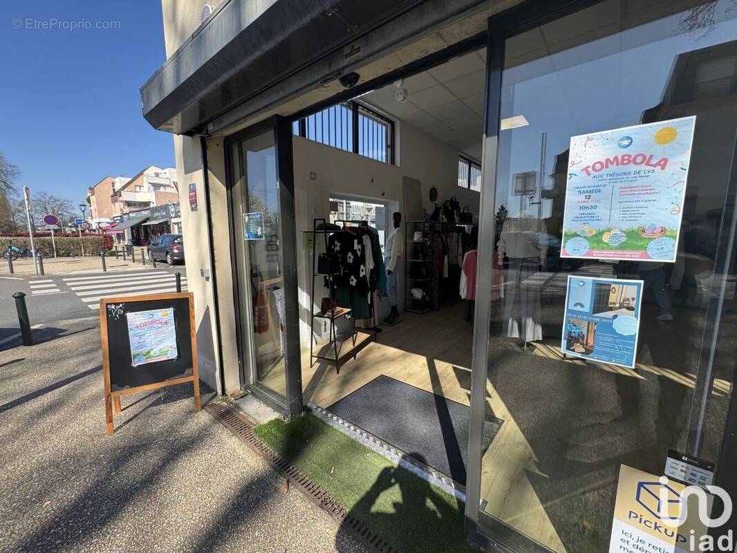 Photo 1 - Commerce à LISSES