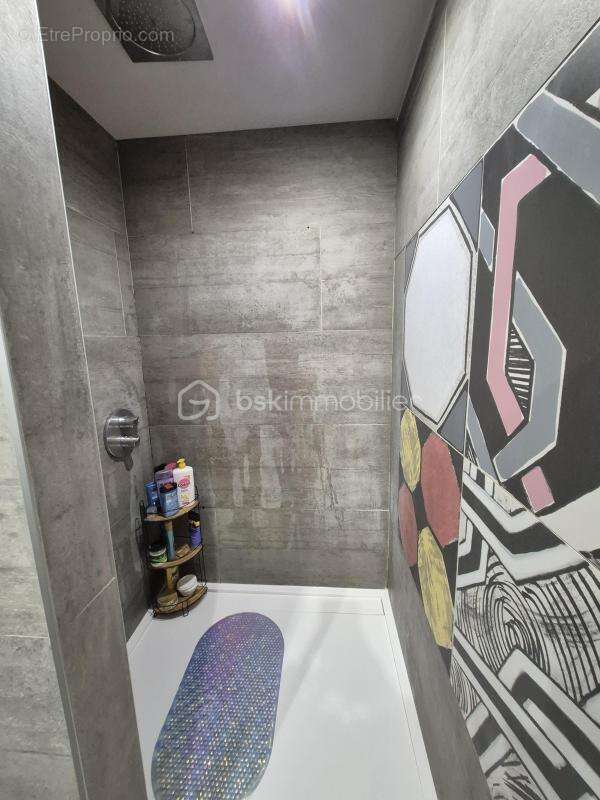 Appartement à LA CRAU