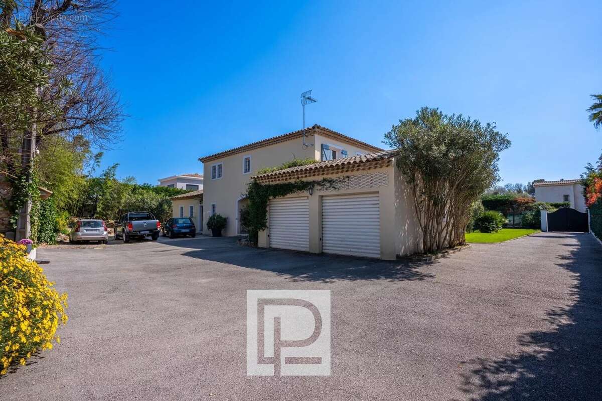 Maison à MOUGINS