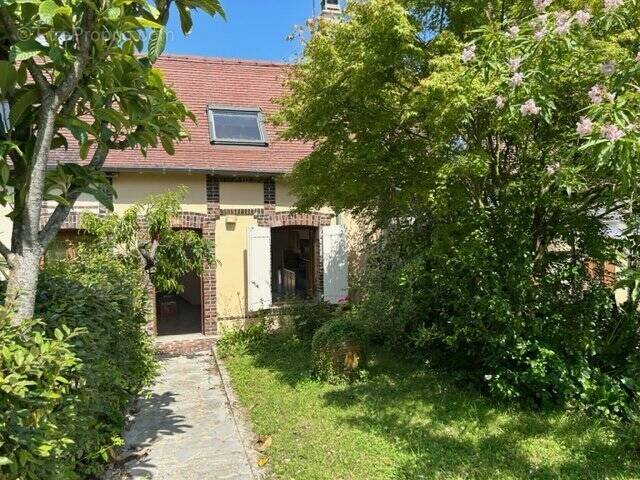 Maison à BROU