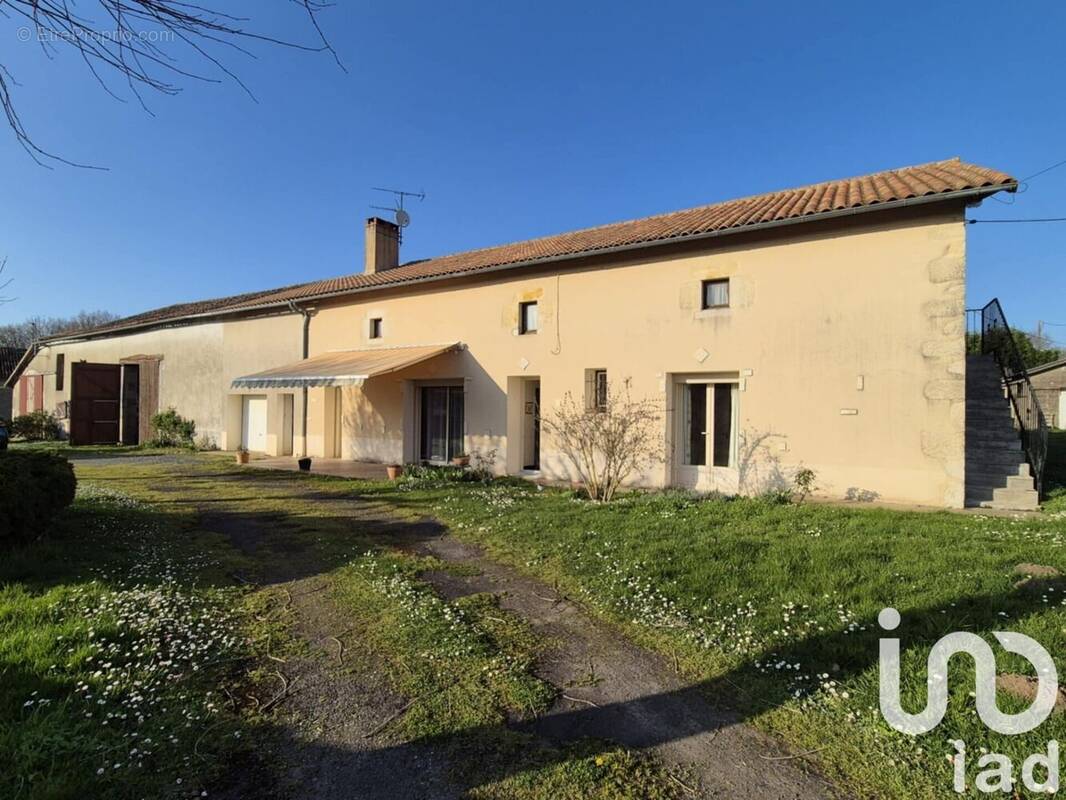 Photo 1 - Maison à ROMAGNE