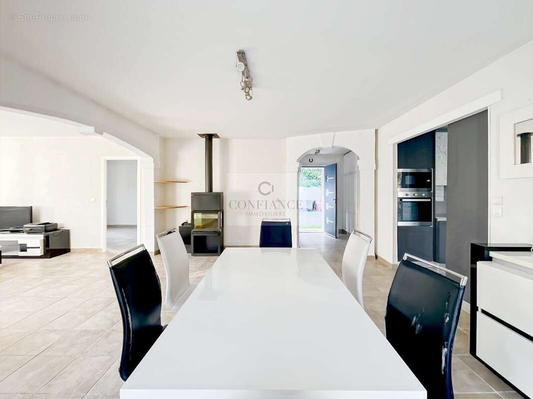 Maison à PIERREFEU