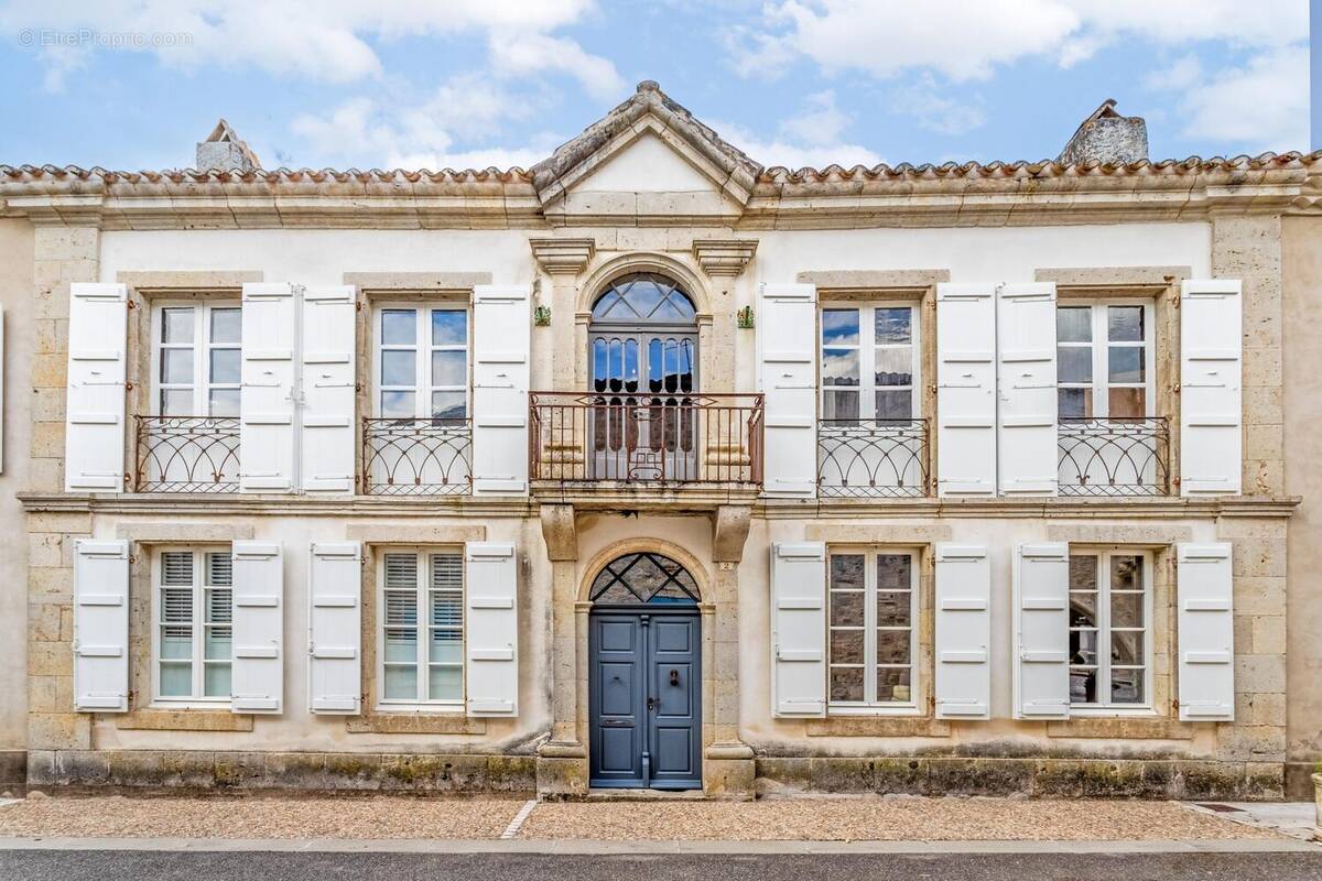 Maison à CASTELSAGRAT