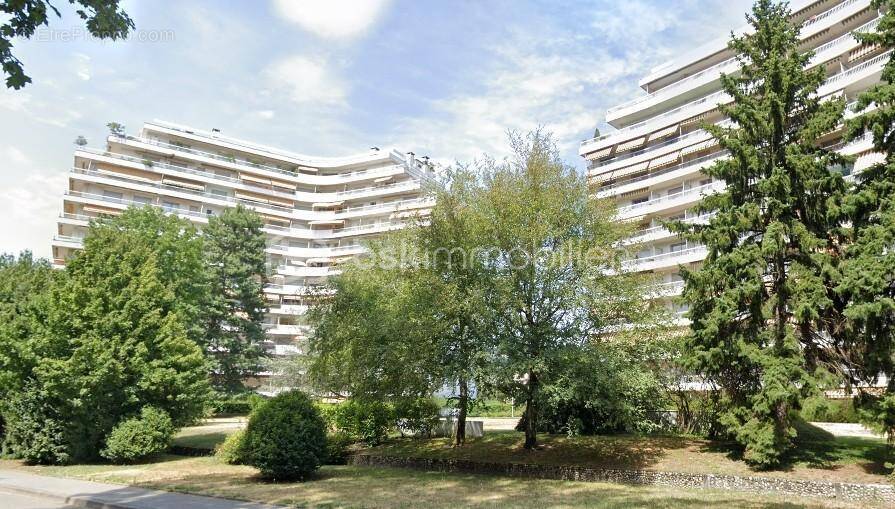 Appartement à BARBERAZ