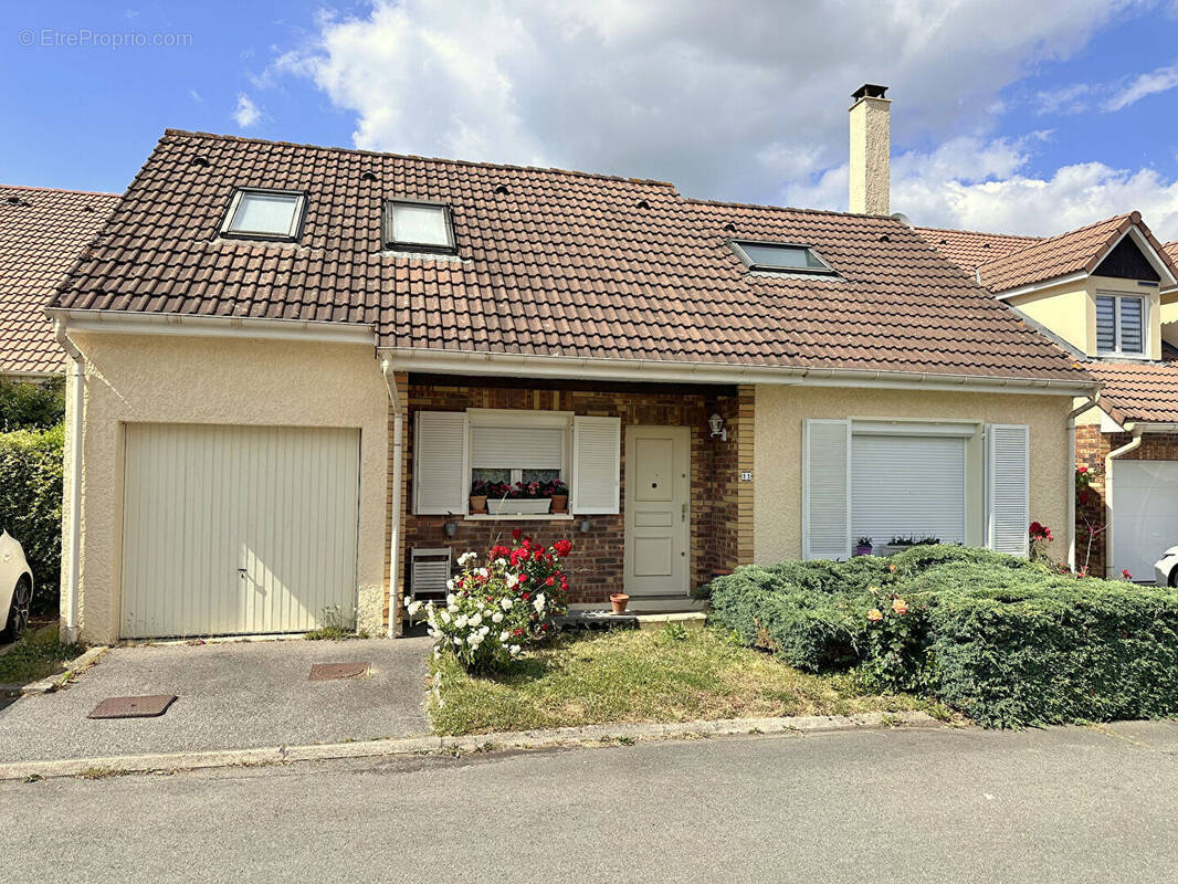 Maison à MONTIGNY-LE-BRETONNEUX