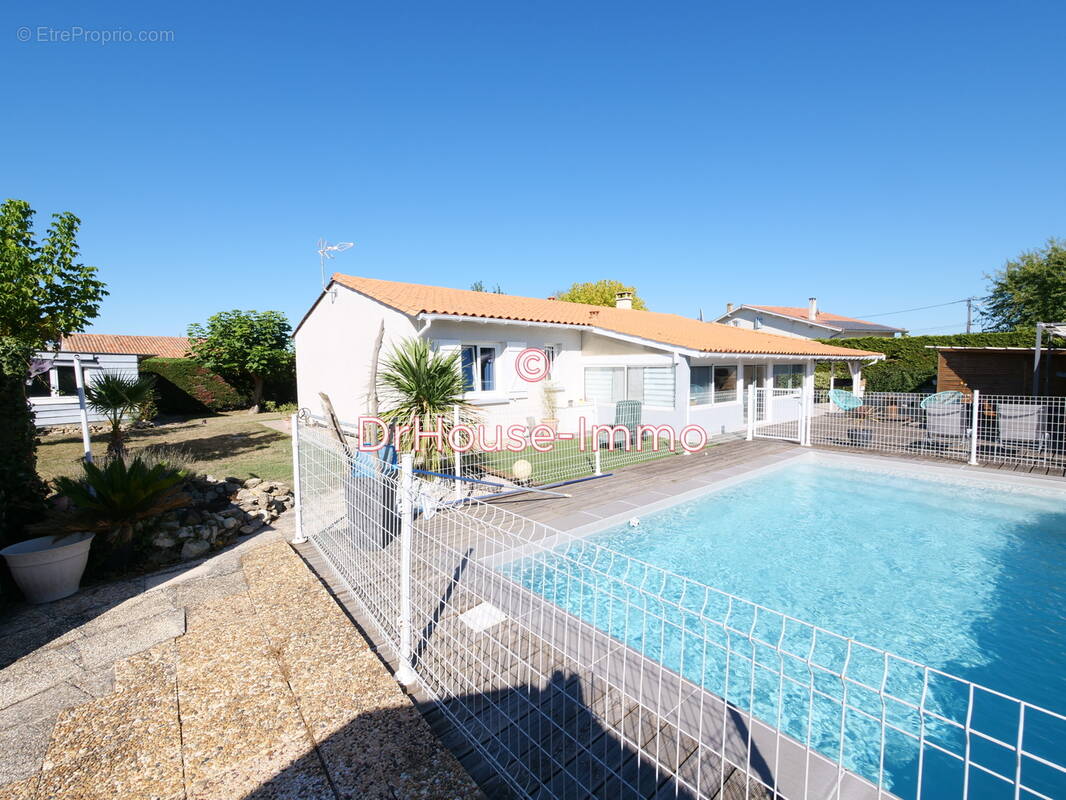 Maison à LAMARQUE
