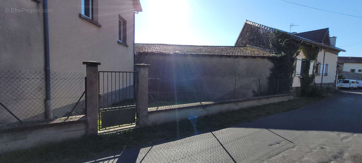 Maison à SAYAT