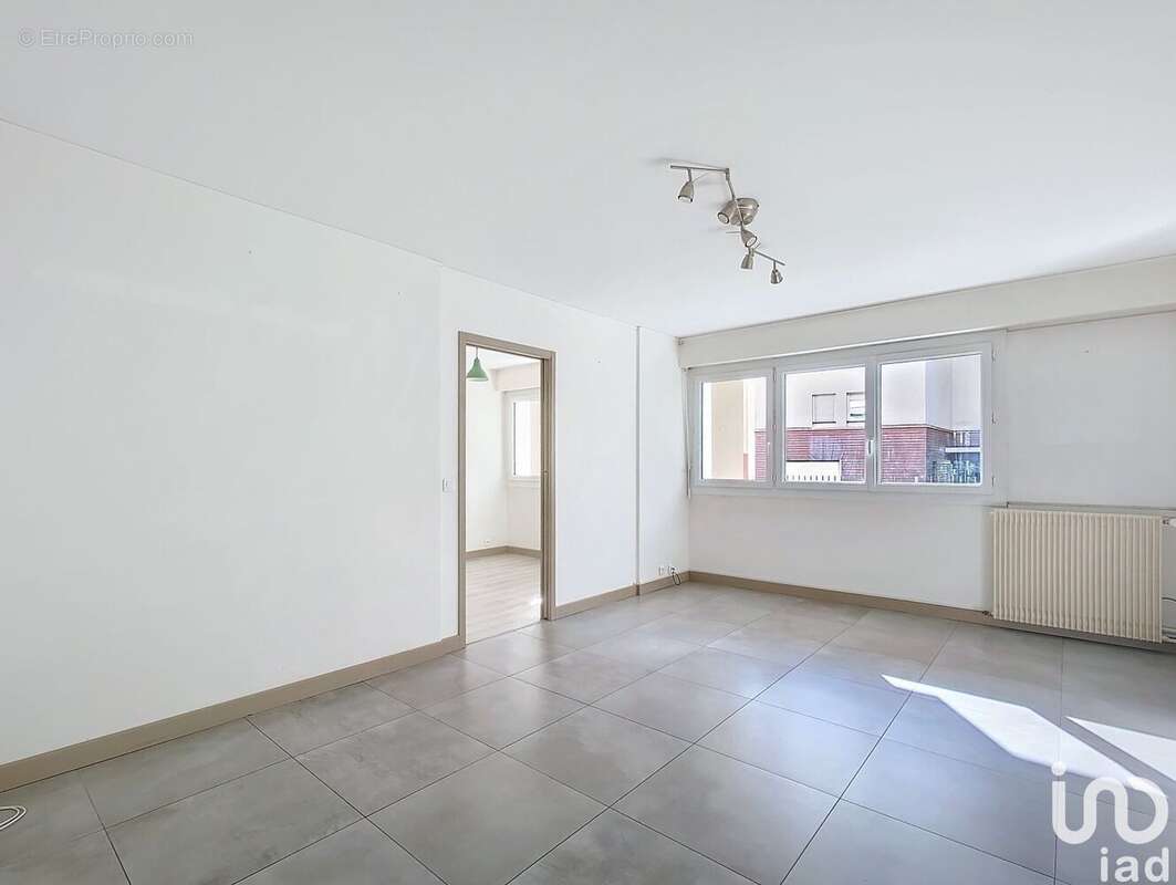 Photo 2 - Appartement à LYON-8E