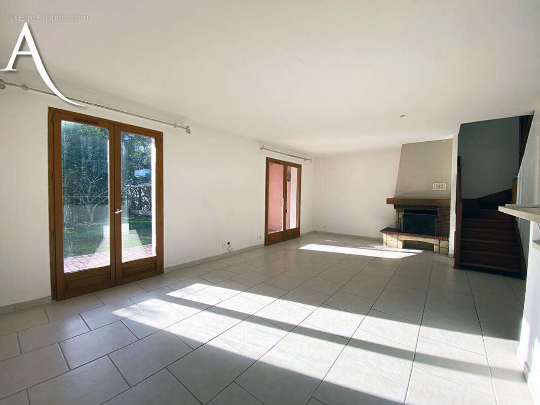 Maison à AURIBEAU-SUR-SIAGNE