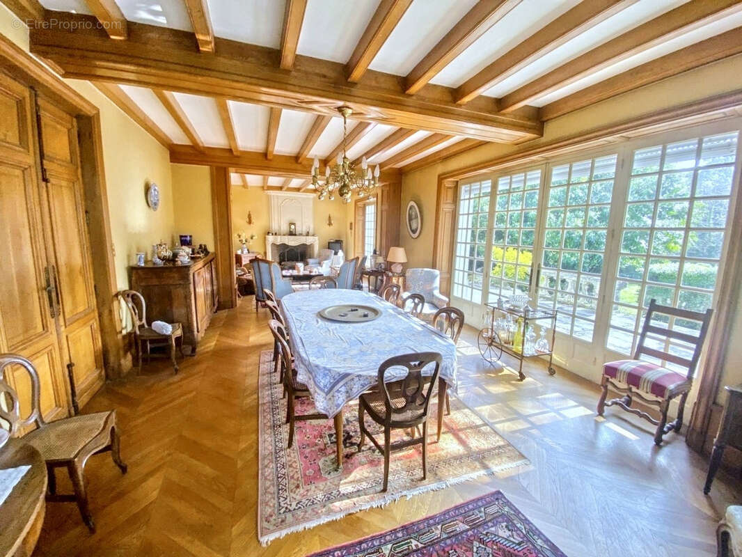 Maison à JONZAC