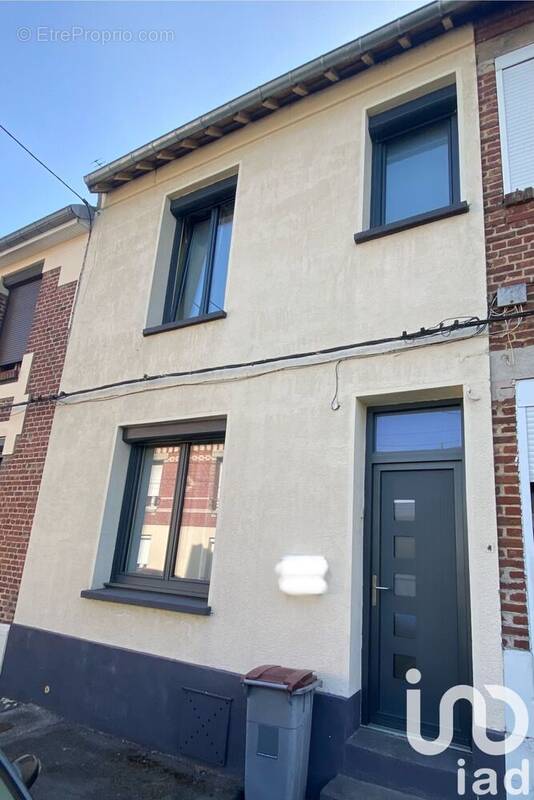 Photo 1 - Maison à SAINT-QUENTIN
