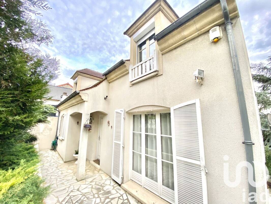 Photo 1 - Maison à THIAIS