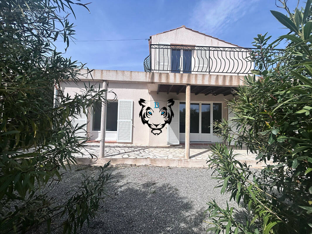 Maison à LES ISSAMBRES