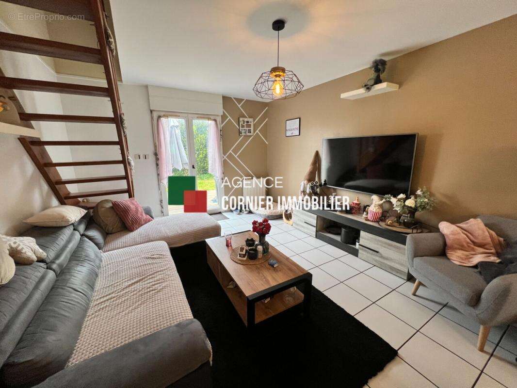 Maison à LA BOUEXIERE
