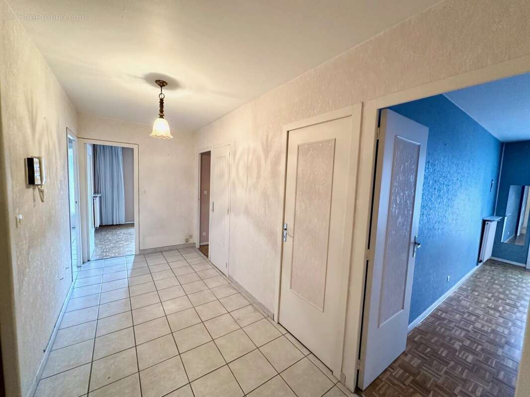 Appartement à ECHIROLLES
