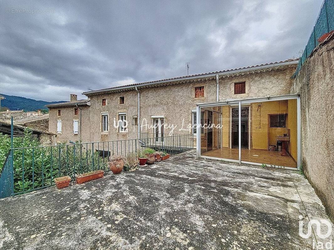 Photo 1 - Maison à SAINT-NAZAIRE-DE-LADAREZ