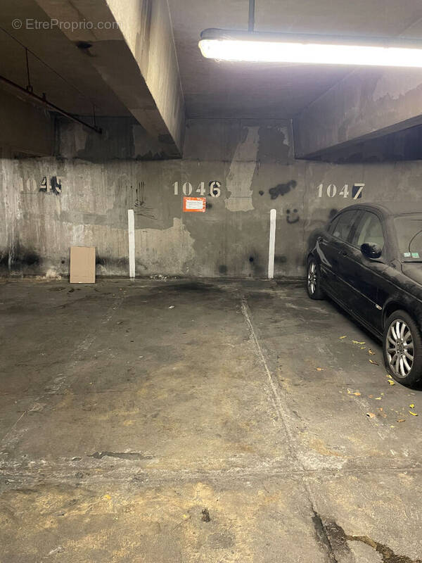 Parking à PARIS-13E