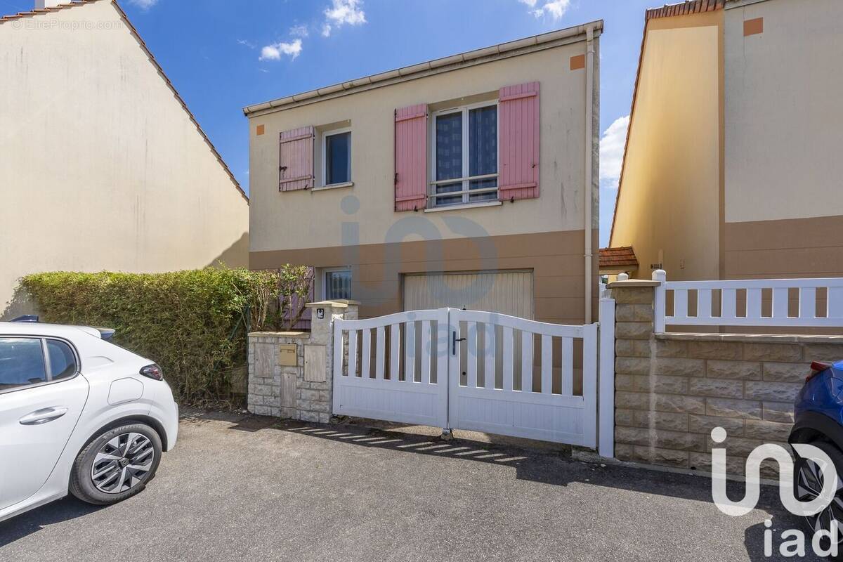 Photo 1 - Maison à LIEUSAINT