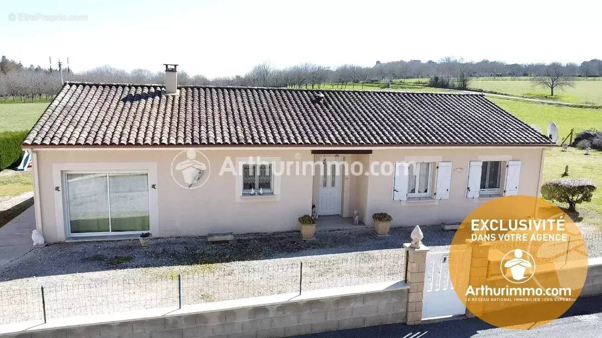 Maison à NEUVIC