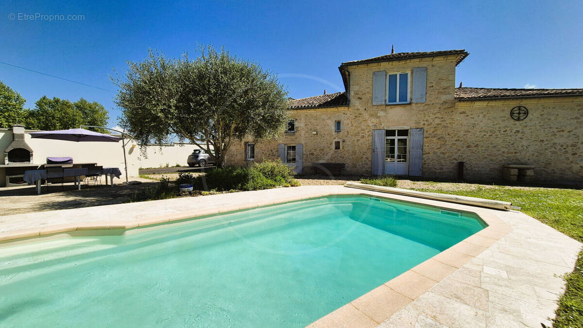 Maison à SAINT-EMILION