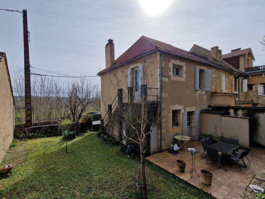 20250320150327 - Maison à LE BUGUE