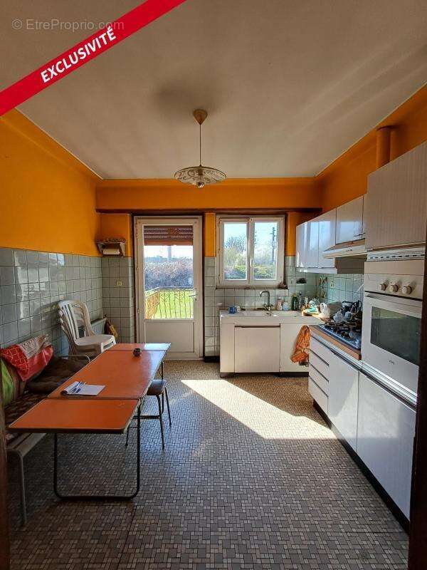 Maison à MONTREUX-VIEUX