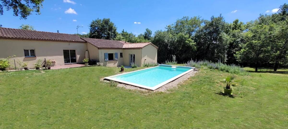 Maison à MONTAIGU-DE-QUERCY