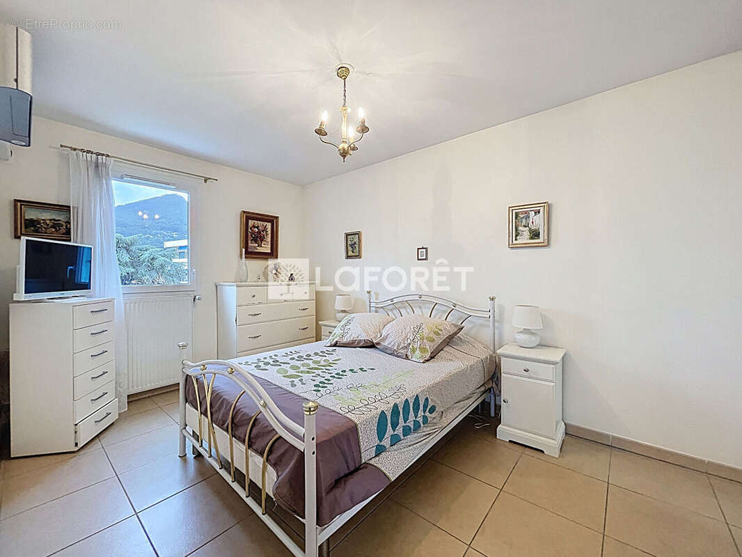 Appartement à LA VALETTE-DU-VAR