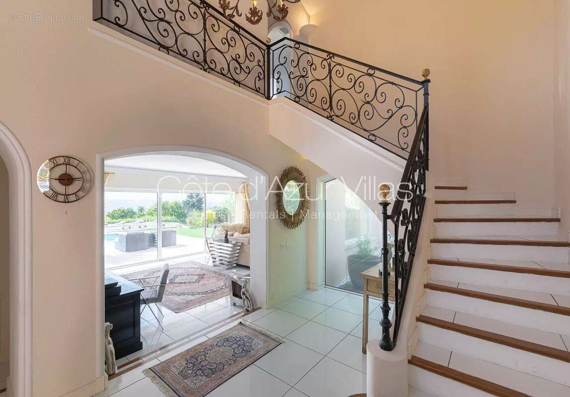 Maison à MOUGINS