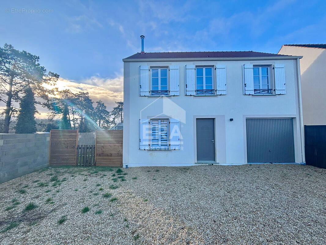 Maison à CHAMPCUEIL