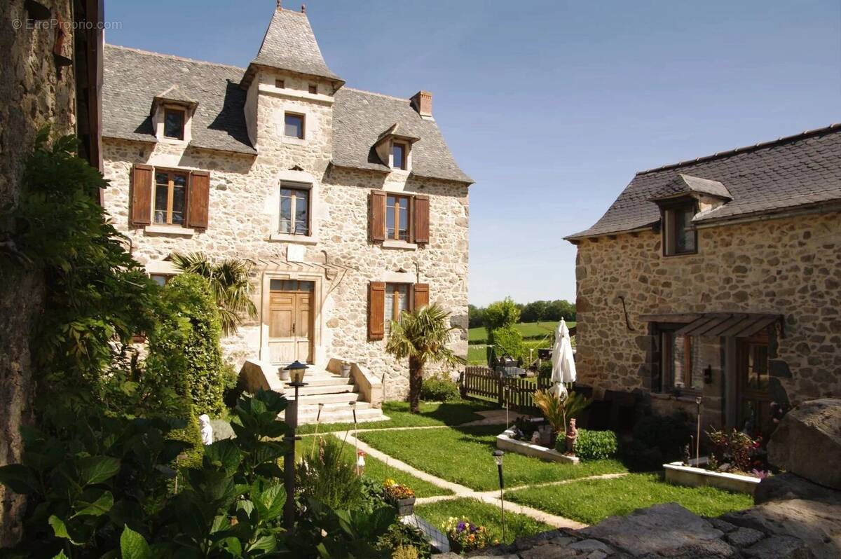 Maison à MALEVILLE