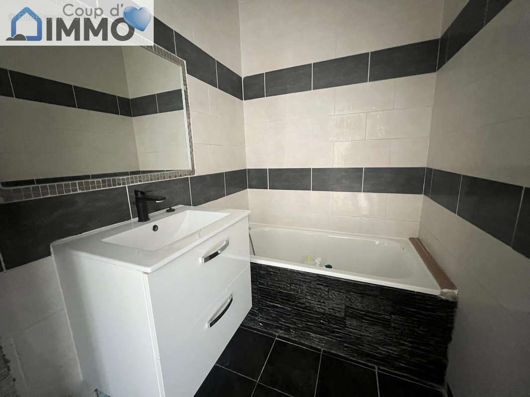 Appartement à LA CHAPELLE-SAINT-LUC