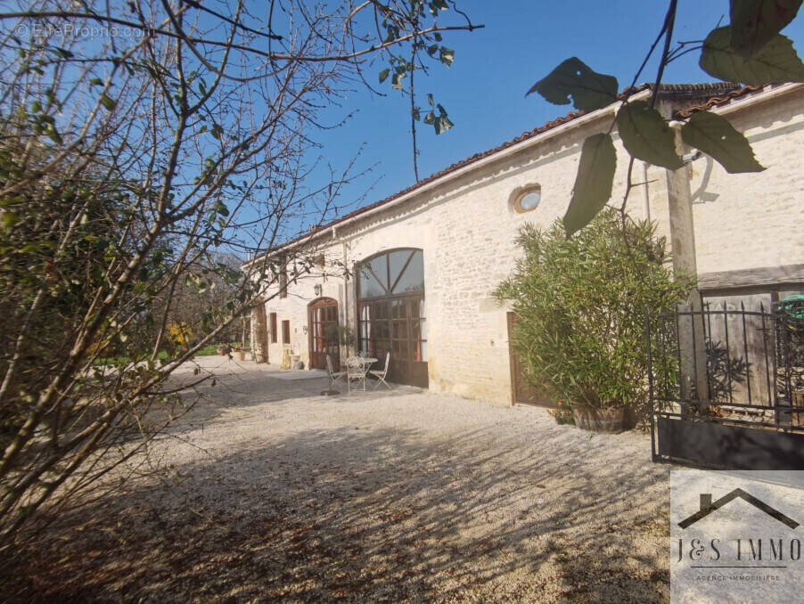 Maison à SAINT-MARY